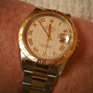 Meet your Posher, Larry